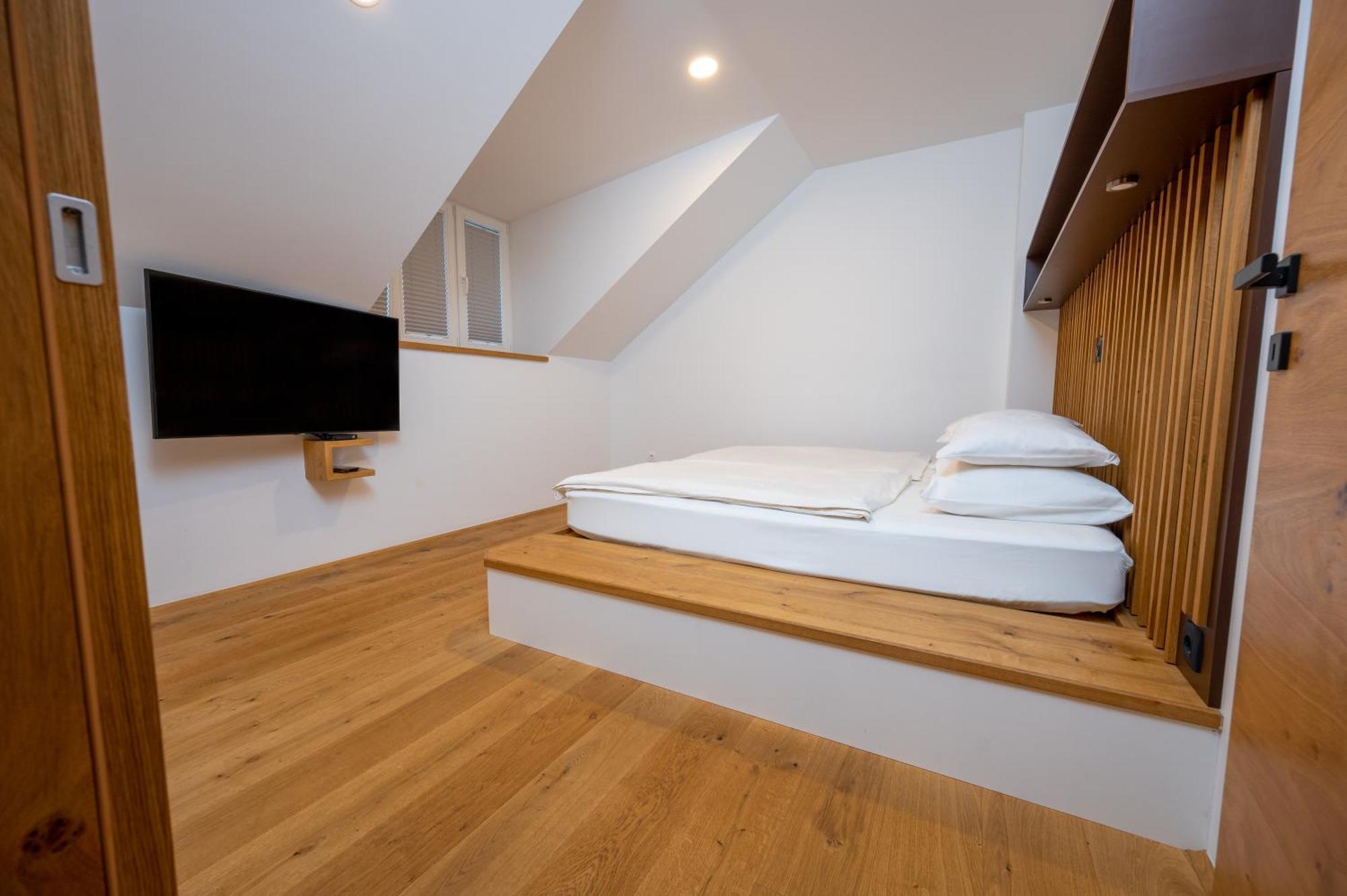 Cirus Apartments Кочевье Экстерьер фото