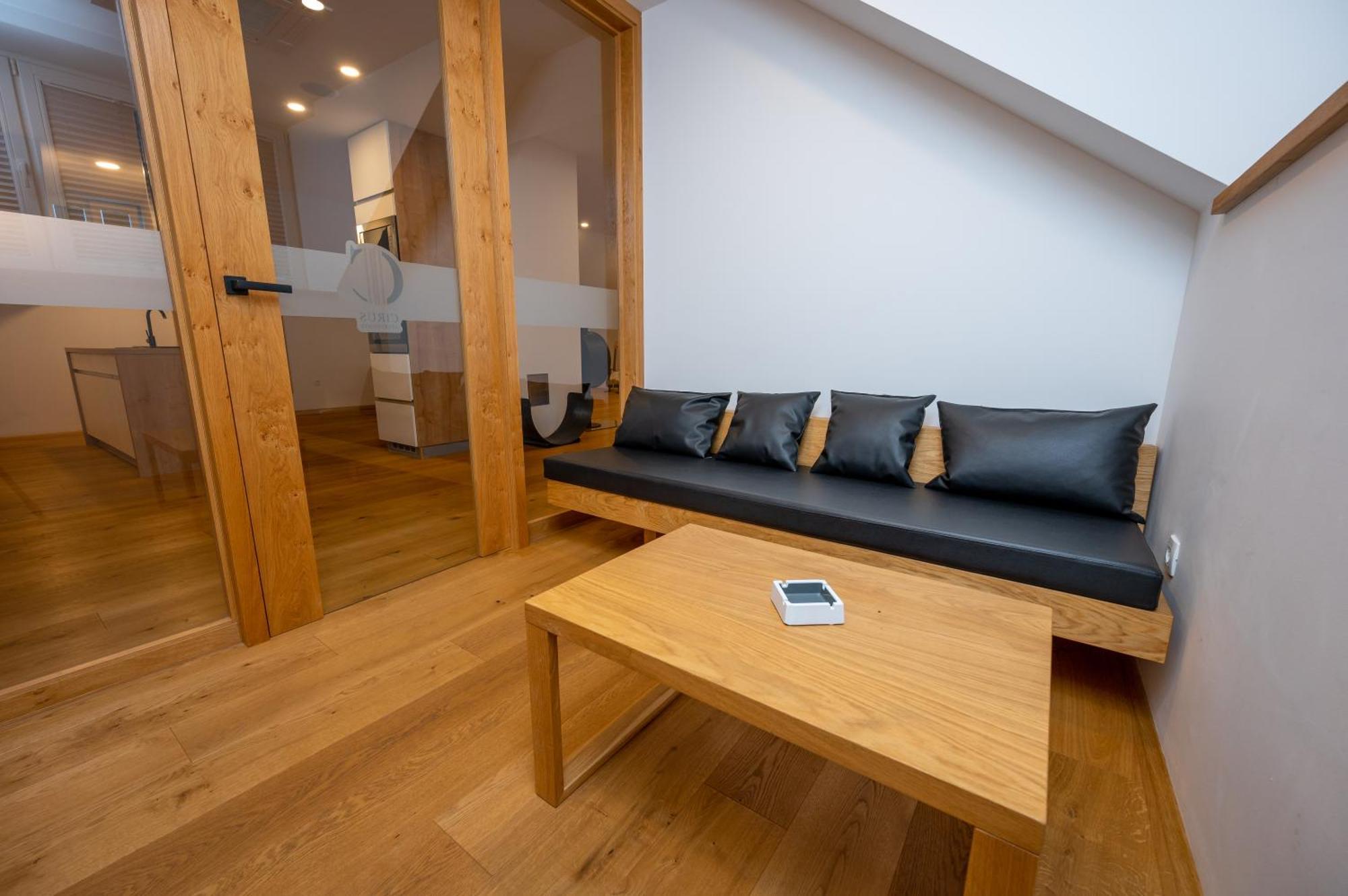 Cirus Apartments Кочевье Экстерьер фото