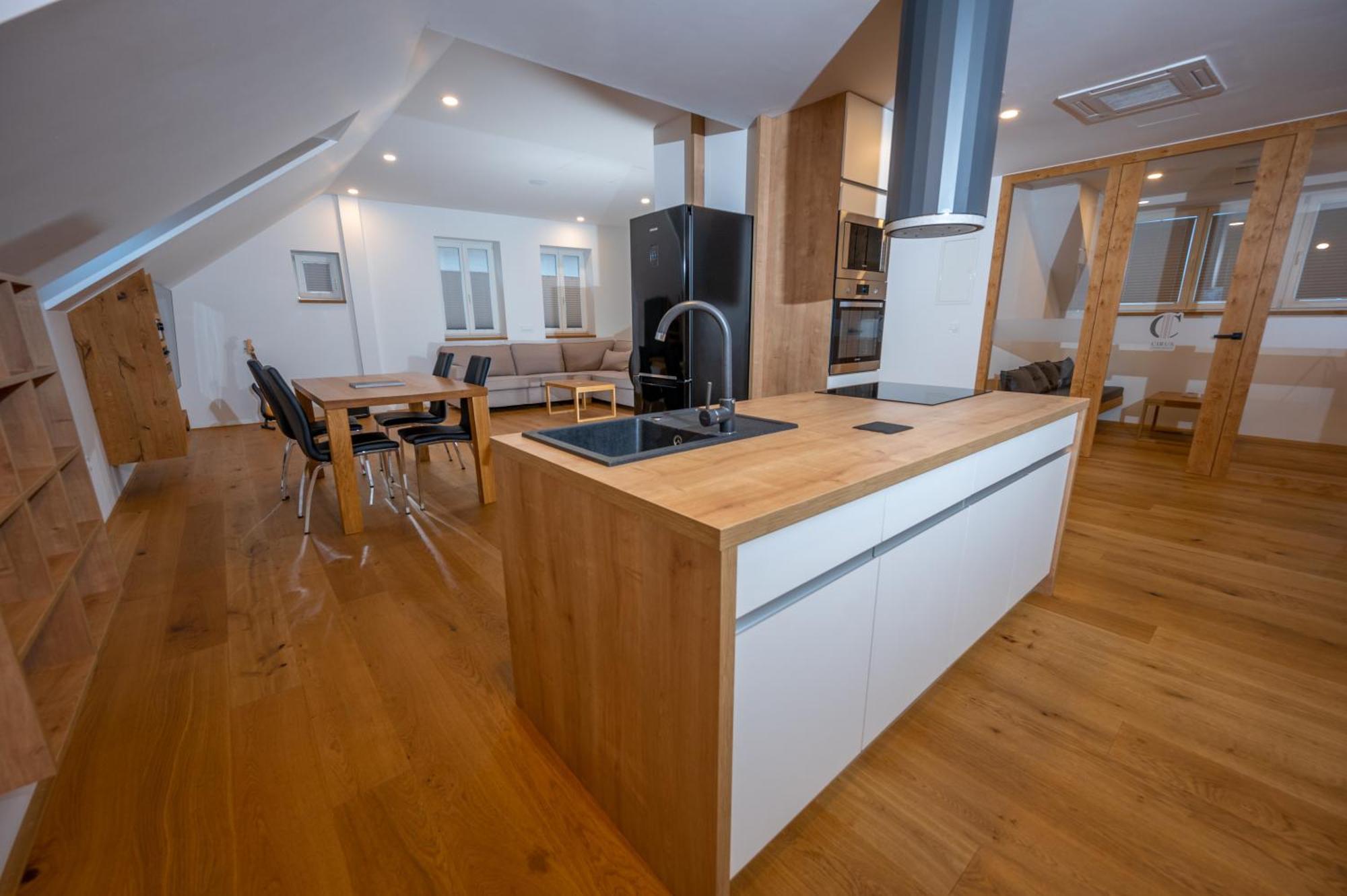 Cirus Apartments Кочевье Экстерьер фото